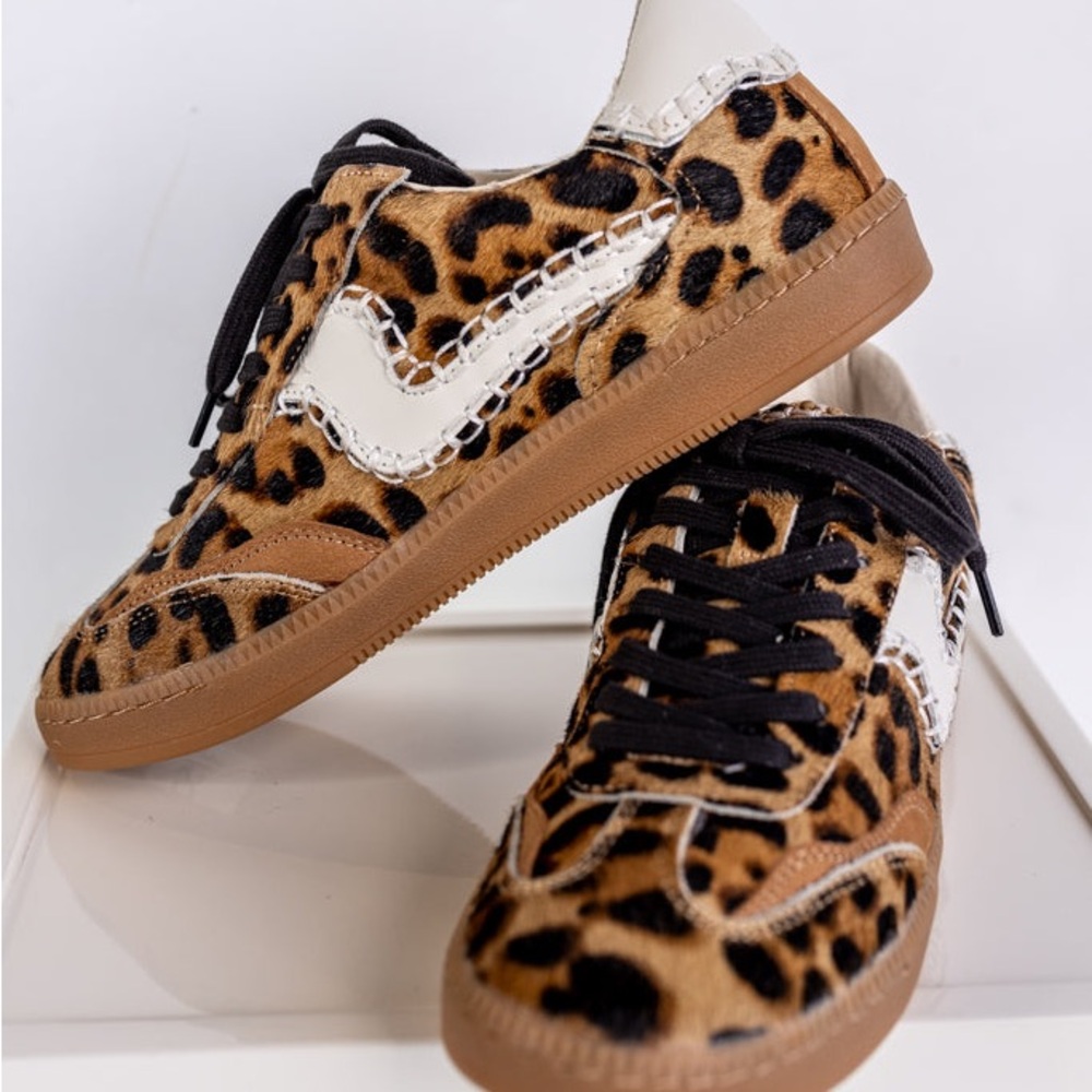 Leopard Print Casual Sneakers with White Accent